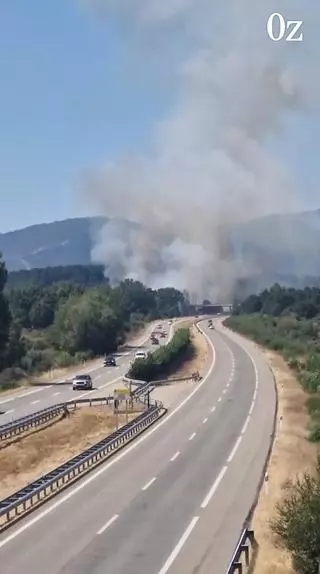 Alerta en Sanabria: Tres incendios forestales activos y uno amenaza a la Autovía de las Rías Bajas