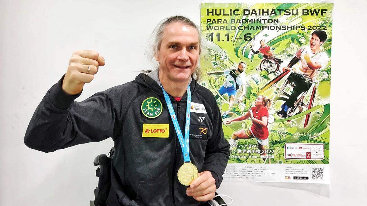 Thomas con la medalla de oro en el Campeonato del Mundo celebrado en Japón.
