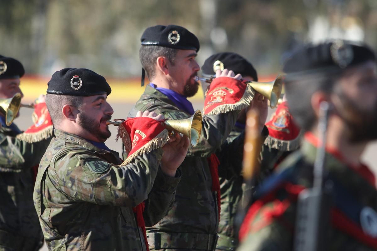 Parada militar de la Brigada Guzmán el Bueno X en Cerro Muriano