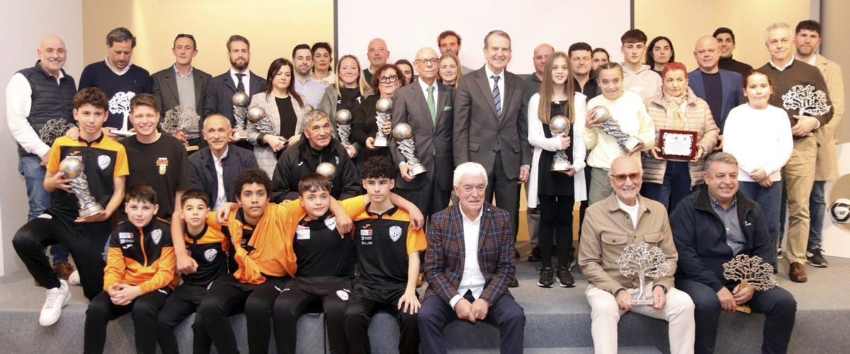 Imagen de los premiados por VIDE como mejores de la temporada pasada. | FDV