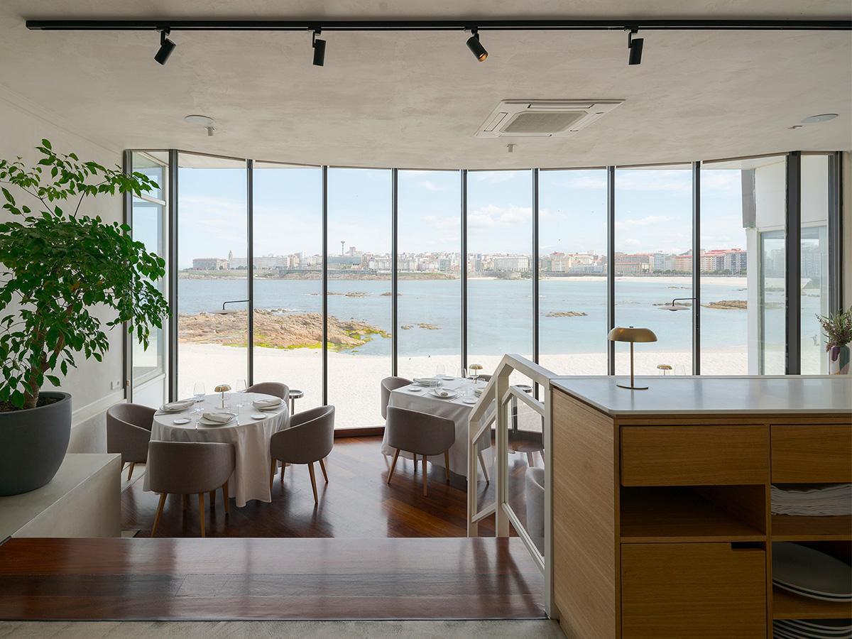La vista desde las mesas del restaurante Tira do Playa, en A Coruña.