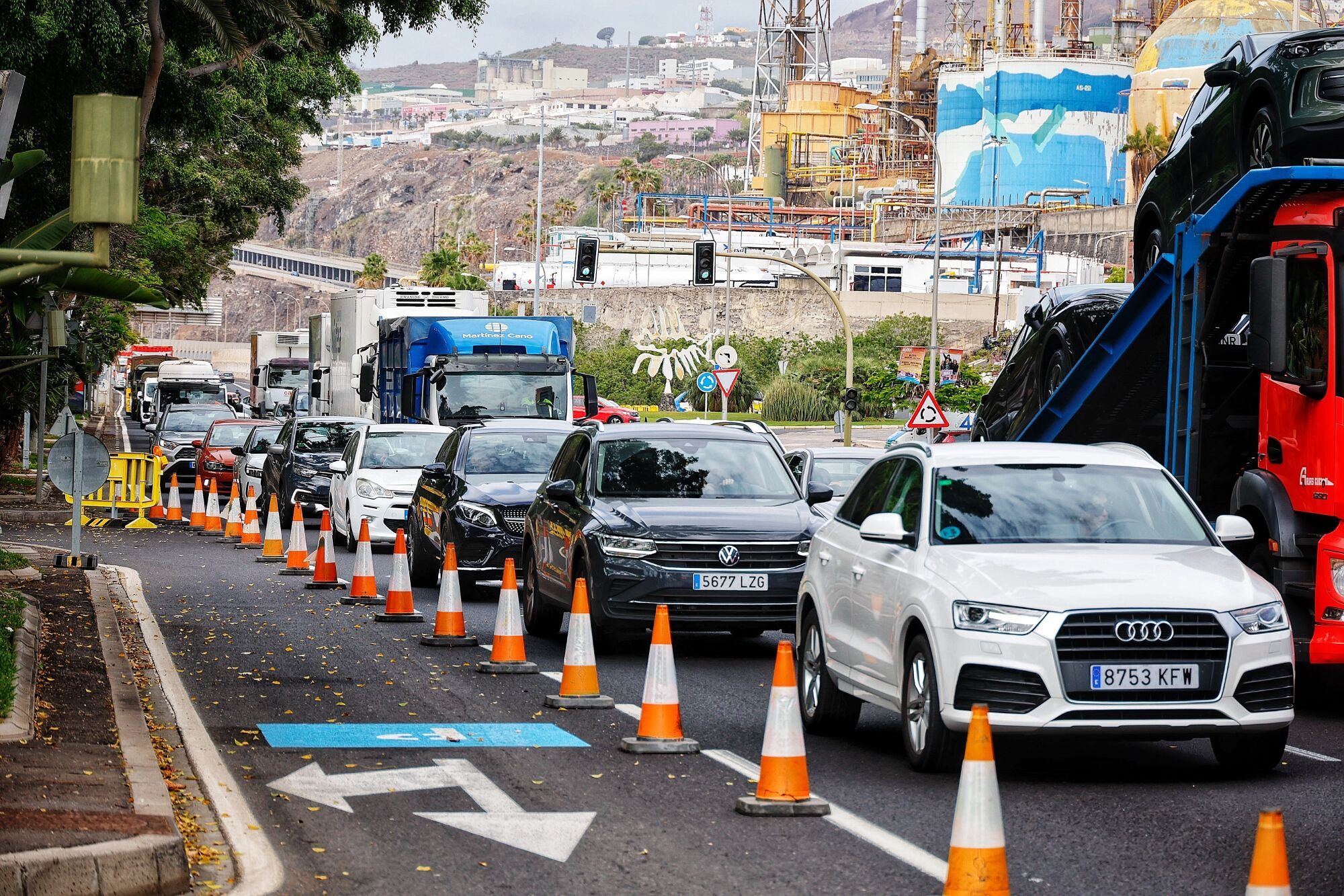Cortes y colas en Santa Cruz por los preparativos para el Día de las Fuerzas Armadas