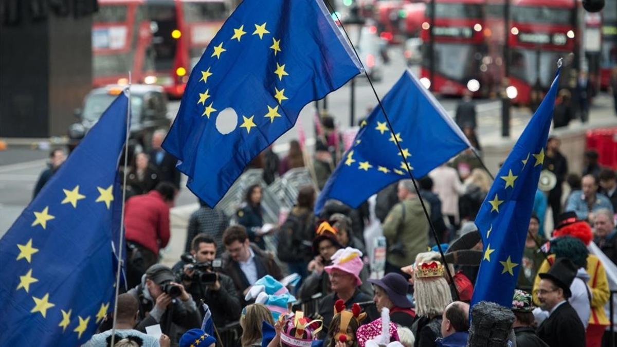 Manifestantes contrarios al 'brexit' cerca de Downing Street, en Londres, el 29 de marzo.