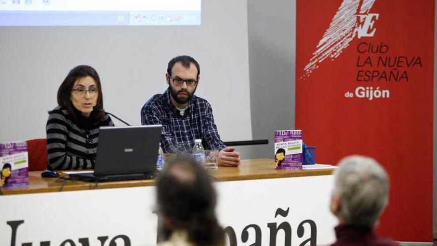 Marta García y Javier Cubero, el lunes en el Club.