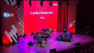 Carles Benavent Trío o feliz encuentro en el Fijazz