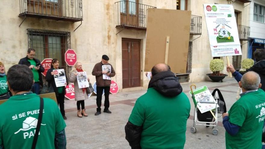 La PAH solicita a la Generalitat recursos para garantizar viviendas en casos de emergencia