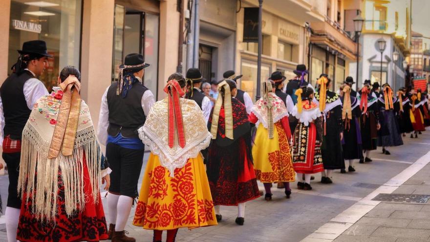 Ritmos antiguos, nuevas emociones: el folclore se vive en cada rincón