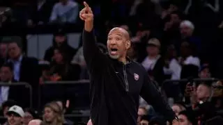 Monty Williams explota contra los árbitros tras el polémico final del Knicks-Pistons