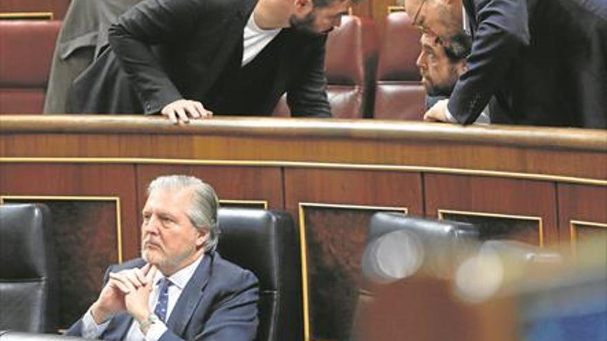 La oposición en pleno  sentencia las reválidas de Rajoy en el Congreso