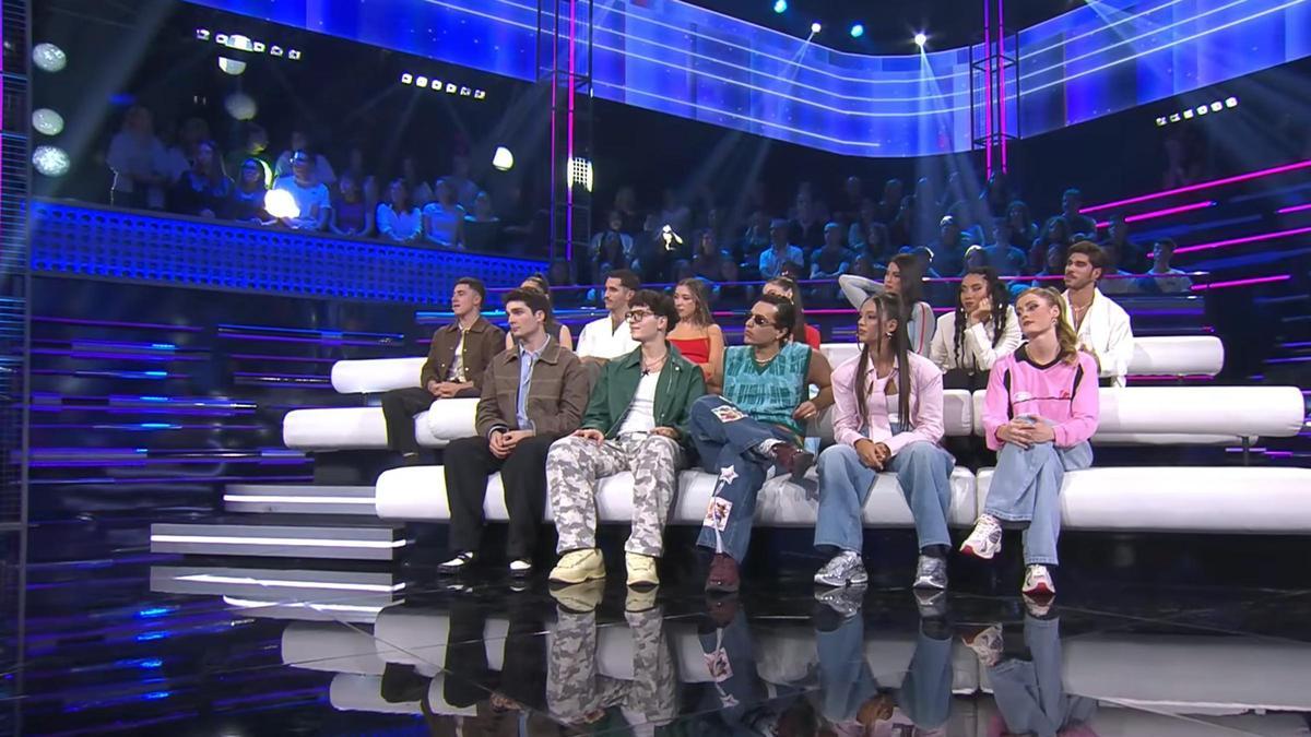 Los concursantes a la espera de la decisión del jurado.