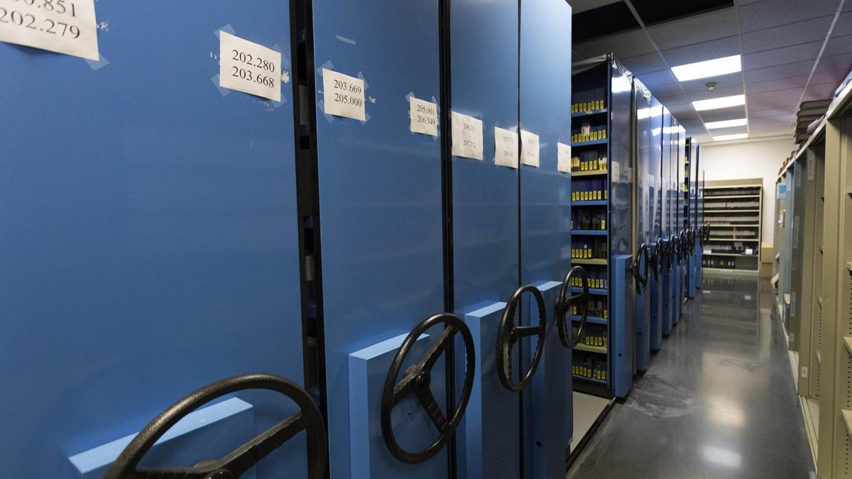 El fondo histórico de la extinta RTVV en Burjassot guarda más de 390.000 archivos audiovisuales de Canal 9.