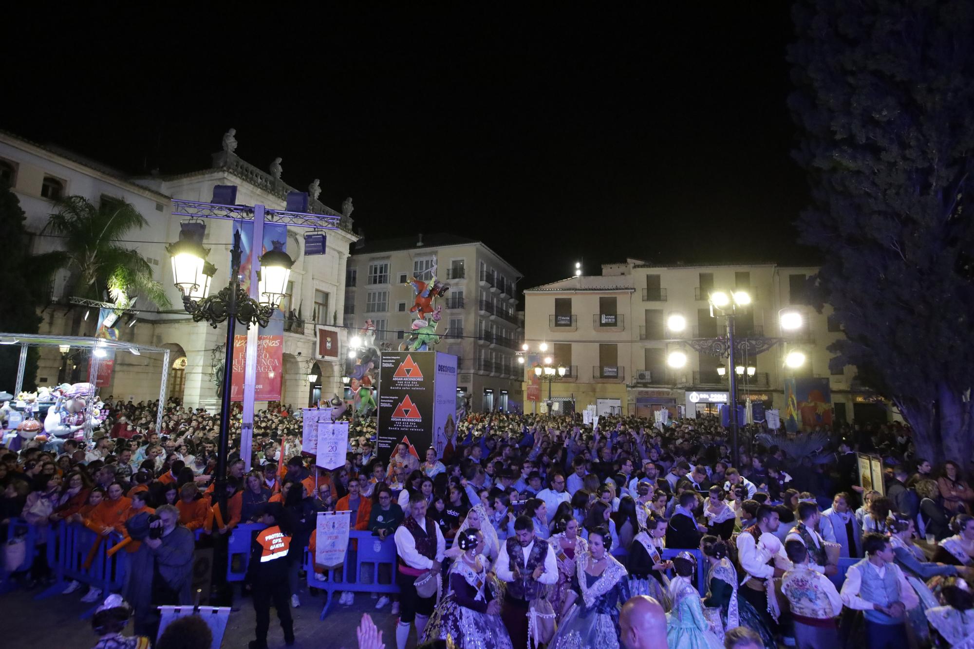 Todas las fotos de la entrega de premios falleros de Gandia