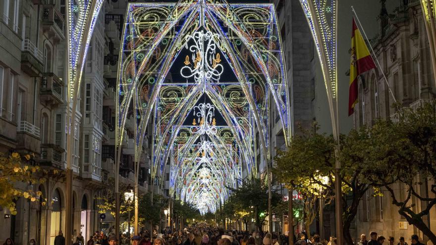 Ourense enciende su Navidad más luminosa