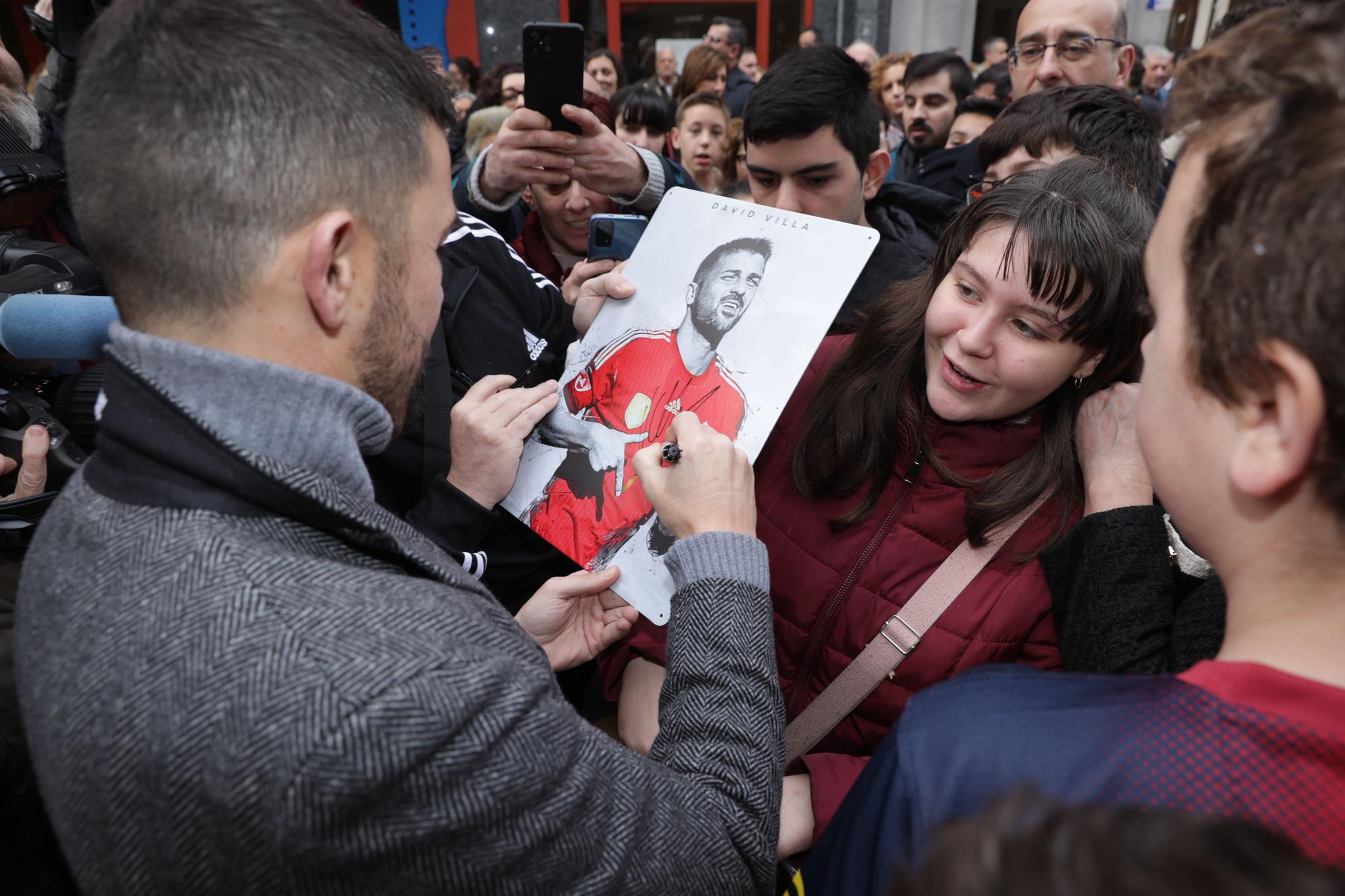 El futbolista David Villa inaugurará su estatua en La Felguera