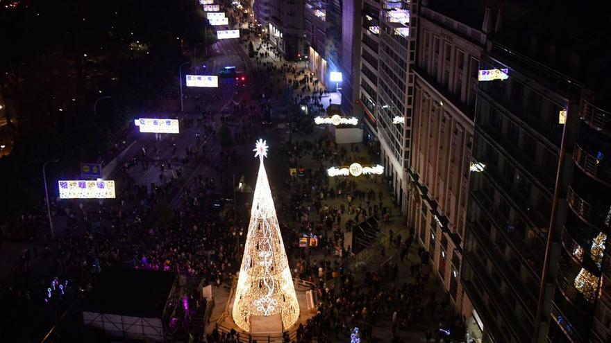 Luces de Nadal no Obelisco.   | // VÍCTOR ECHAVE