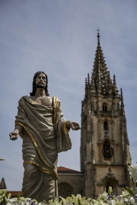 Procesión del Jesús Resucitado en Oviedo