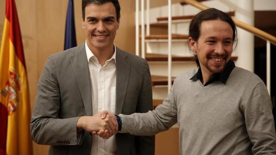 Iglesias prepara un golpe de efecto ante la quietud del PSOE