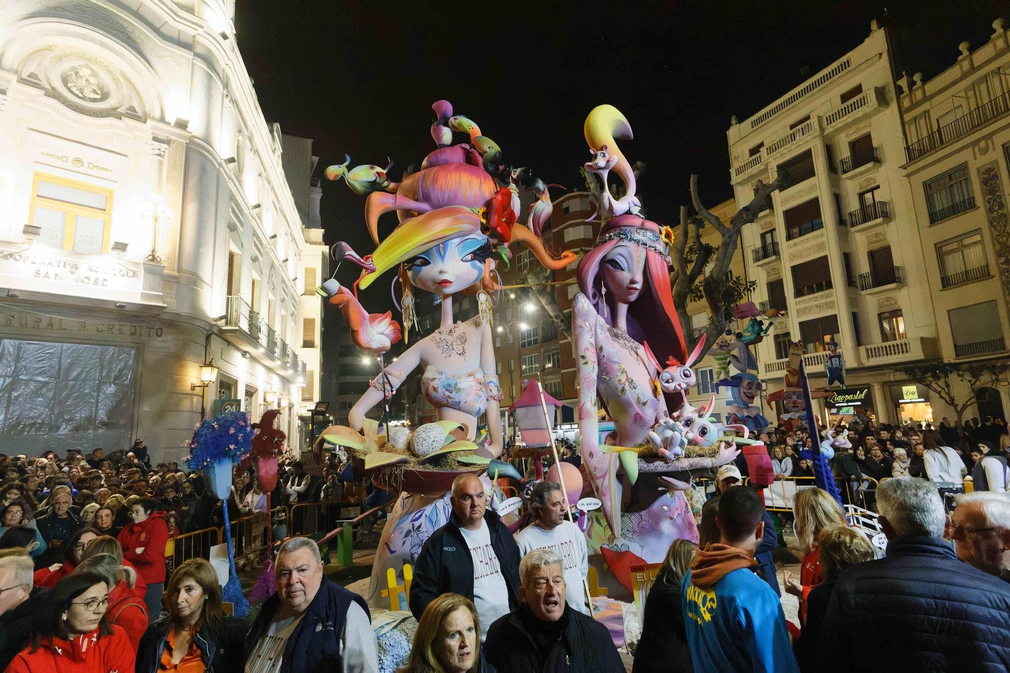 Galería de fotos de la 'cremà' de las Fallas de Burriana 2024