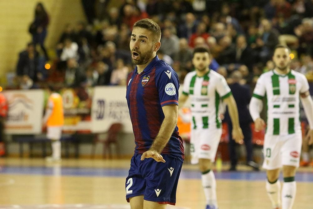 Imágenes del partido Córdoba Patrimonio-Levante, de Fútbol Sala