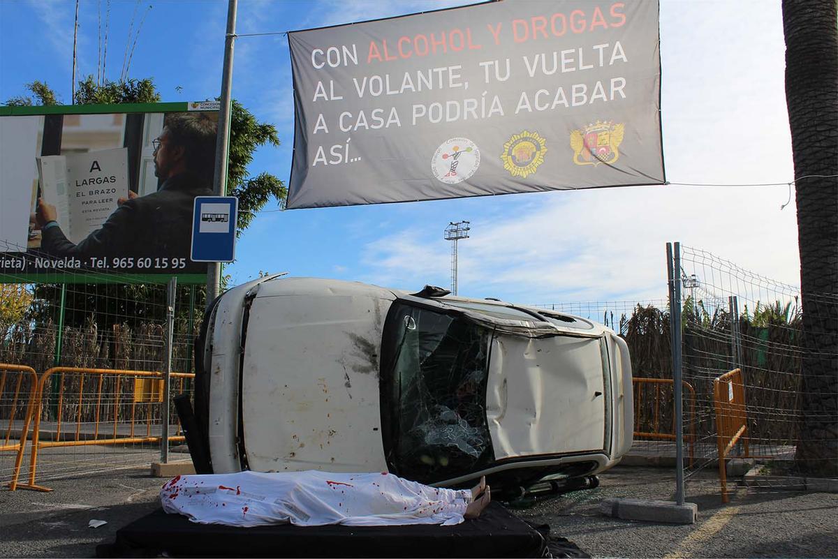 La campaña &quot;Con alcohol y drogas al volante tu vuelta a casa podría acabar así...&quot;