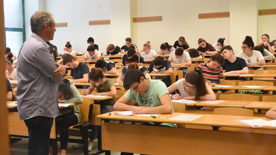 Educació publica el calendari de les proves d’ESO per a majors de 18 anys