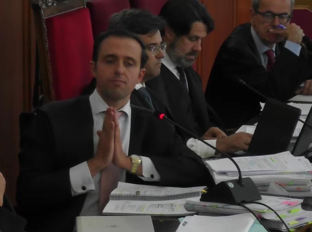El abogado Pedro del Pino, en sus informes finales en el juicio por la contratación de David Sánchez en la Diputación de Badajoz