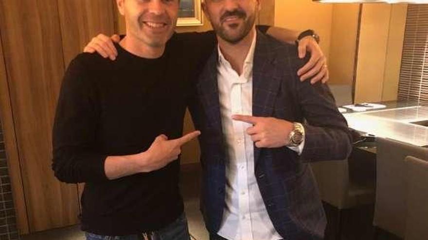 Iniesta y Villa, ayer en Kobe. // FDV