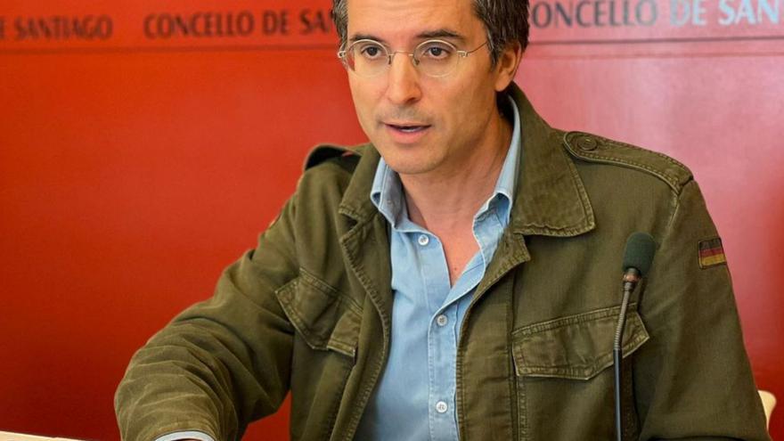 Borja Verea propón a creación de vivendas colaborativas para os maiores de Santiago