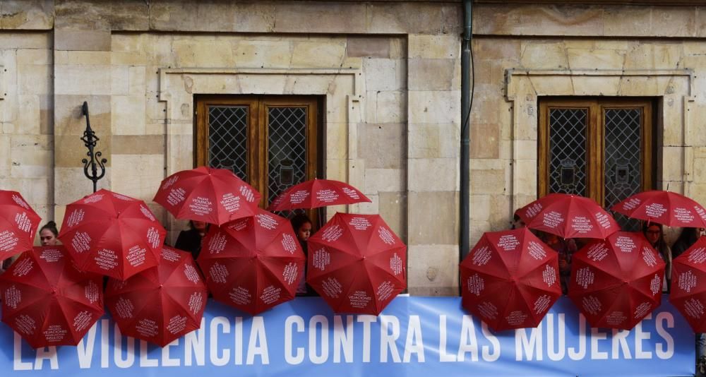 Actos de protesta en Oviedo contra la violencia machista