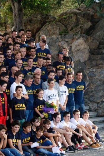 Ofrenda floral de los equipos de la UCAM en la Fuensanta