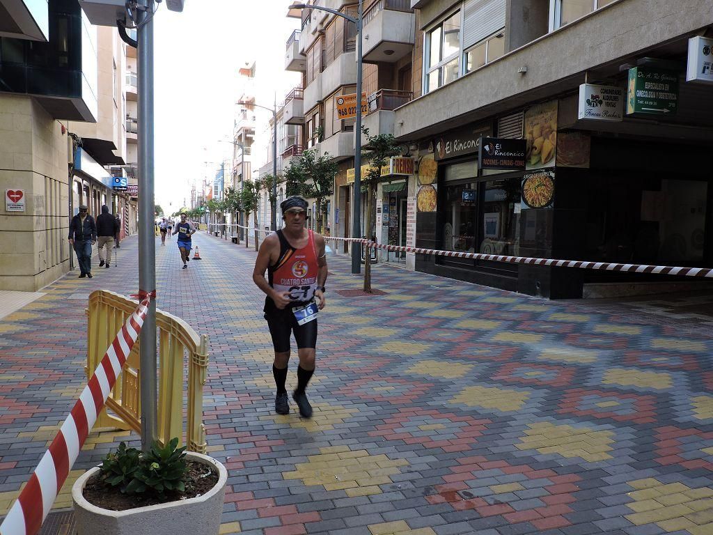 Estos todas las imágenes de la Media Maratón de Águilas