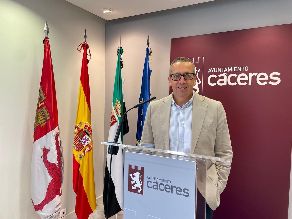 El concejal de Recursos Humanos y Empresa, Emilio Borrega