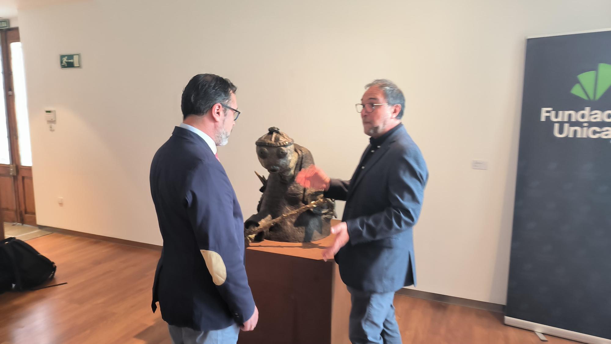 La exposición 'El cazador furtivo de las estrellas' de Xavier en Antequera