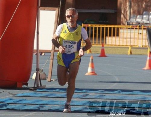 Cristina González bate su récord nacional en Valencia con 73,3 km