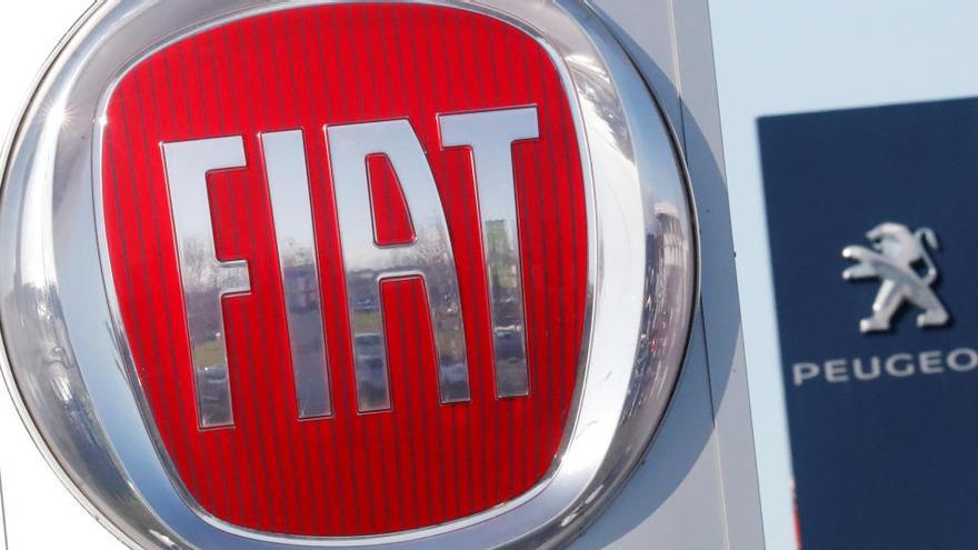 Logos de Fiat y Peugeot.