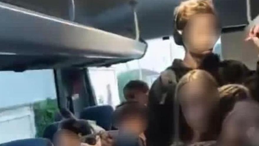 Valedora do Pobo ordena a la Xunta mejorar transporte escolar masificado en Miño