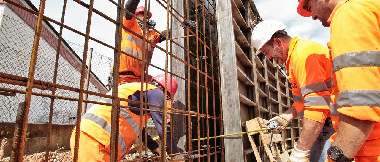 Las obras se concentran estos días en la rotonda de acceso al escaléxtric.