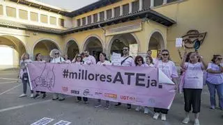 Los auxiliares técnicos educativos claman en Palma contra los contratos precarios: "Es imposible tener calidad de vida"
