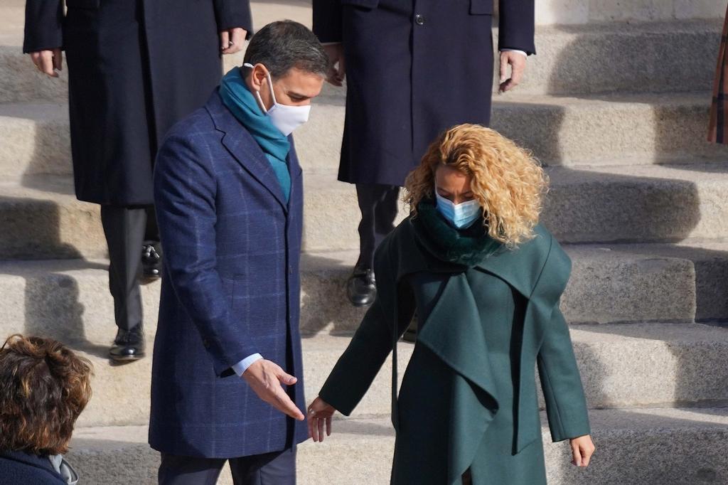 Abascal Ropa De Marca El Capote Naty Abascal, De 82 Años