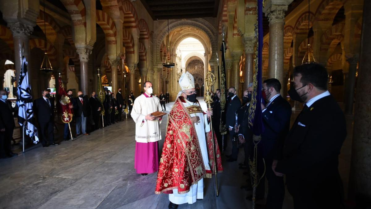 Arranca el Domingo de Ramos en la Catedral con la misa de las palmas -  Diario Córdoba