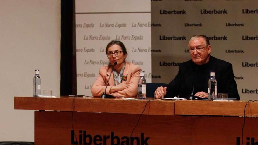 Isolina Riaño y Nicolás Castellanos, durante la charla.