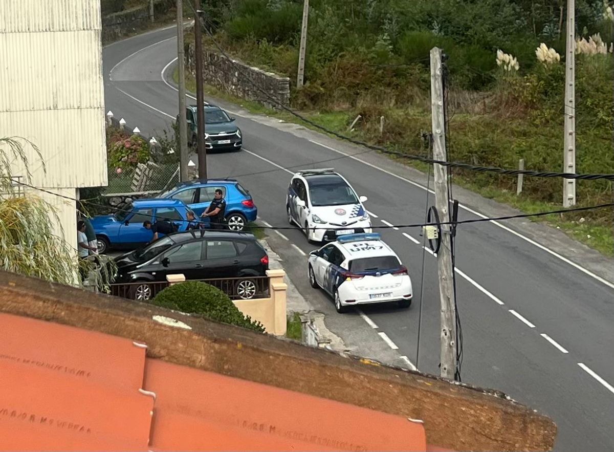 Momento de la detención de los tres colombianos el pasado sábado en A Pobra.