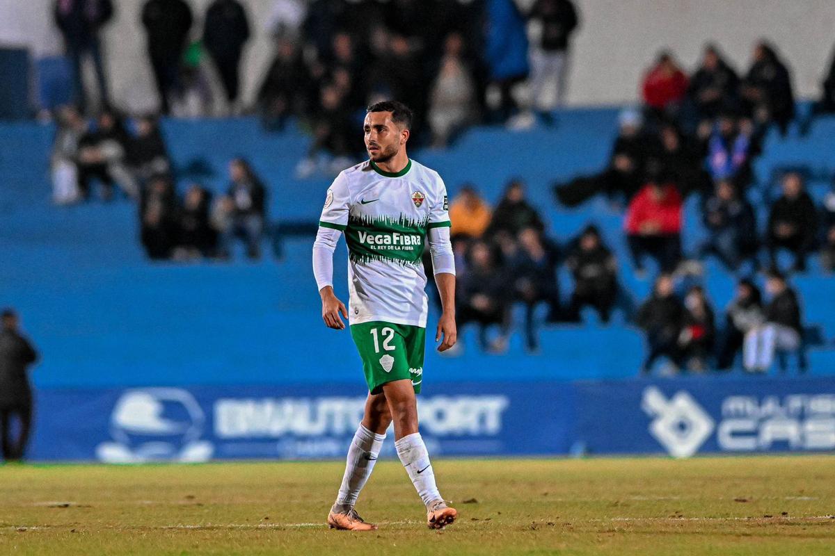 El defensor del Elche CF José Salinas en el partido de Copa del jueves