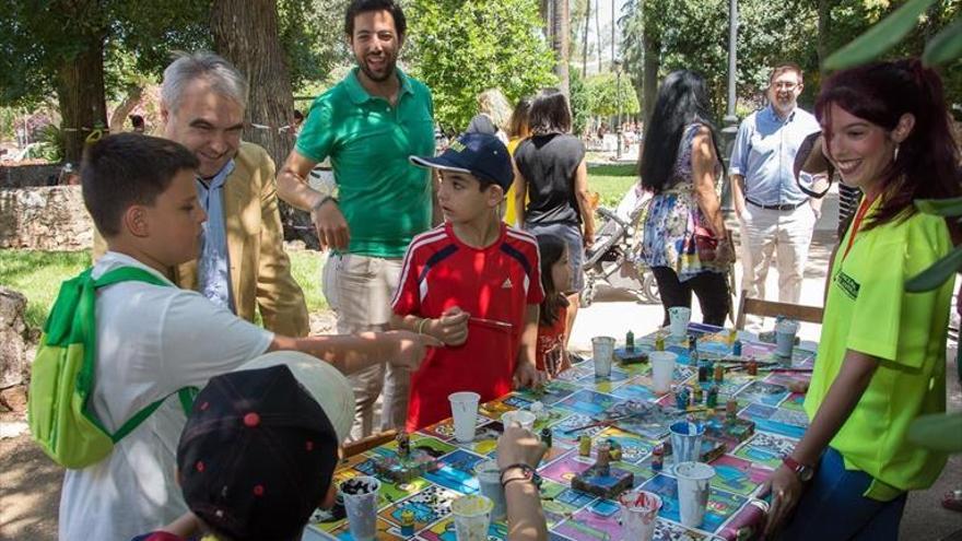 Decenas de niños abren ‘Vive el verano’ en Castelar