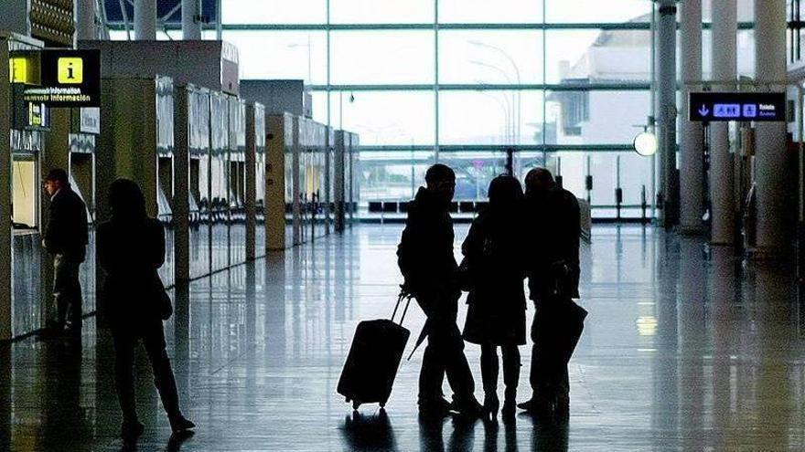 Una falsa agencia de viajes estafa 32.700 euros a 17 zaragozanos