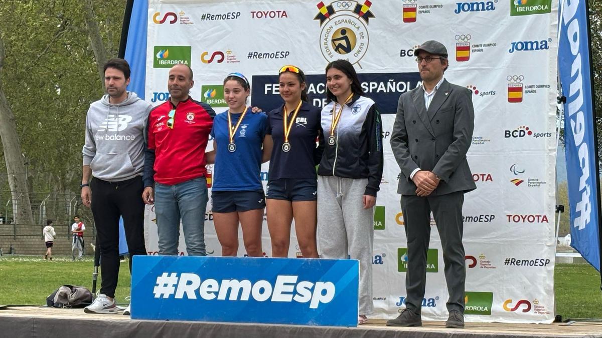 Podio skiff juvenil femenino