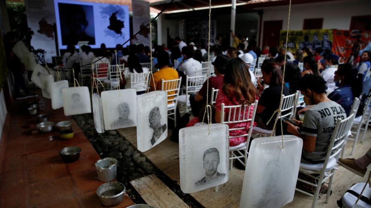 Un exmilitar relata que el seu «batalló va matar civils per sortir de permís» a Colòmbia