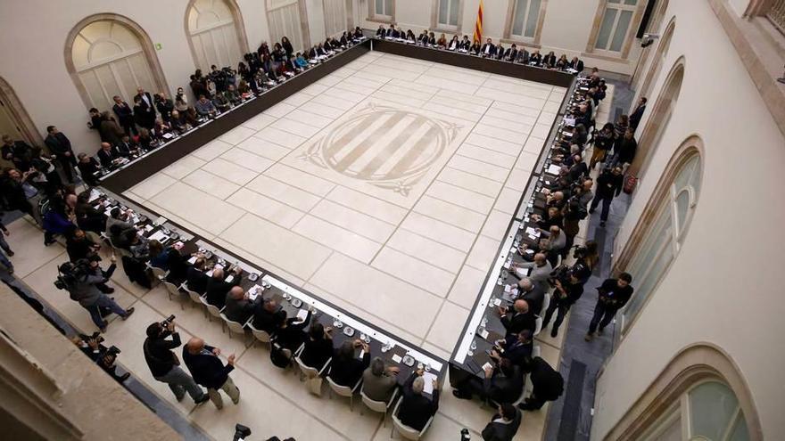 Los reunidos ayer en la cumbre preparatoria del referéndum independentista catalán.