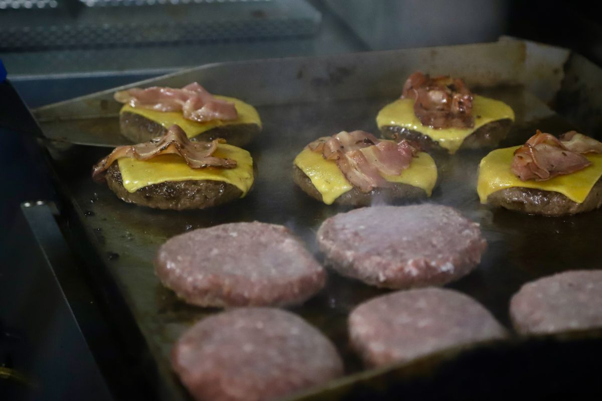 Los cordobeses llenan The Champions Burger