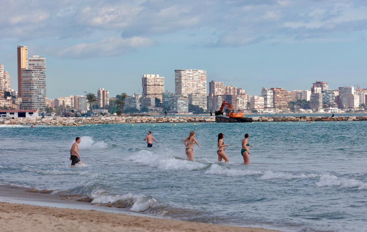 Días que parecen de verano en pleno invierno en Alicante